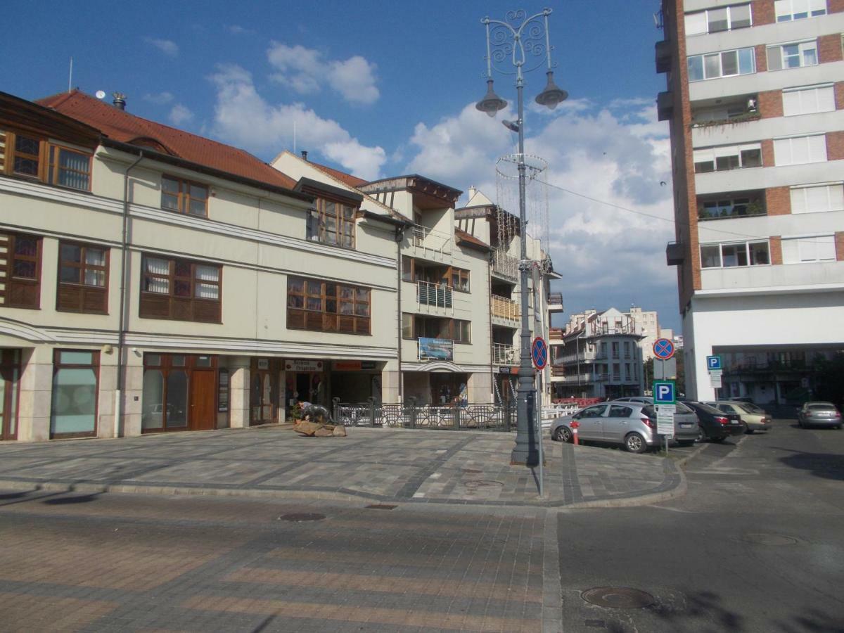Retron Szinva-Lux Hotel Miskolc Bagian luar foto