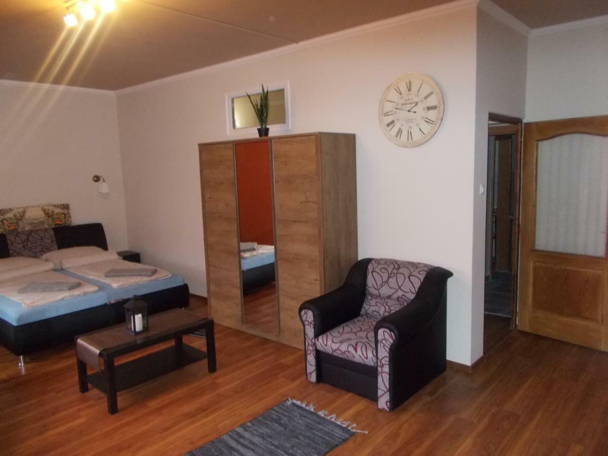 Retron Szinva-Lux Hotel Miskolc Bagian luar foto